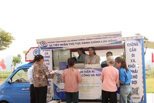Hà Nội đưa dịch vụ công về tận thôn