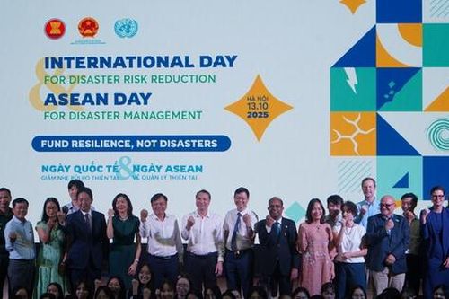 4 cơn bão trút xuống những trận mưa cực lớn gây lũ lịch sử