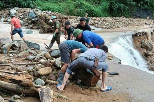 Quảng Ninh Mưa lũ gây sạt lở cầu, đường tại xã Tiên Yên