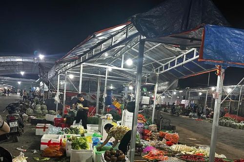 Giá rau xanh tăng mạnh