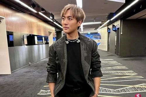 Ca sĩ Tuấn Dương tuyên bố phá sản