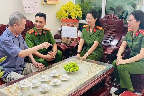 Công an Hà Nội gần dân, sát dân, hướng mọi hoạt động vào phục vụ nhân dân