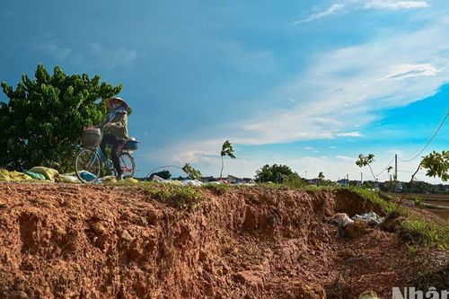 Nhiều tuyến đê tại Bắc Ninh bị sạt lở sau hoàn lưu bão số 11