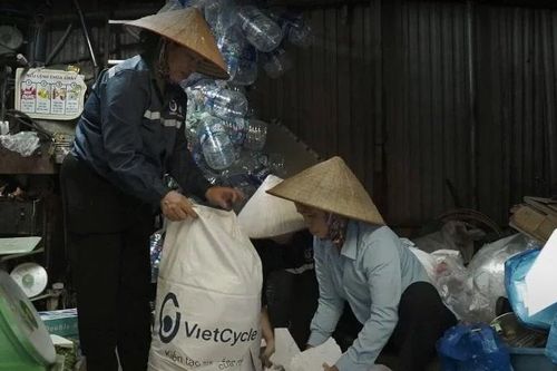 Những 'Chiến binh xanh' và hành trình 5 năm hồi sinh rác thải nhựa