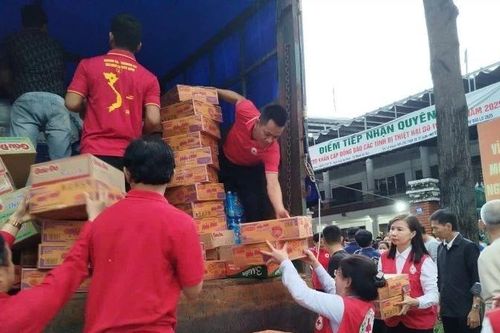 Thành phố Hồ Chí Minh tổ chức chuyến xe nghĩa tình hỗ trợ đồng bào bị thiên tai các tỉnh phía bắc