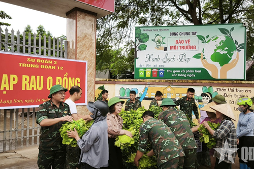 'Sạp rau sạch 0 đồng' lắng đọng tình quân dân