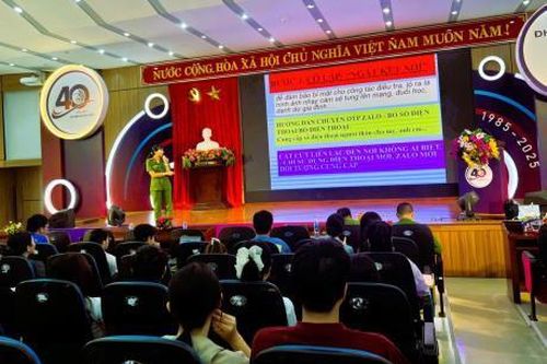 Trang bị kiến thức pháp luật, kỹ năng phòng chống tội phạm cho sinh viên