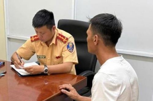 Tài xế tông 2 học sinh bị thương ra trình diện