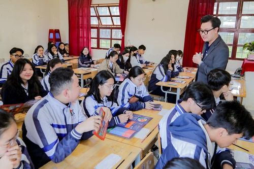 Đổi mới tư vấn tuyển sinh: 'Chạm' giảng đường trước khi chọn ngành