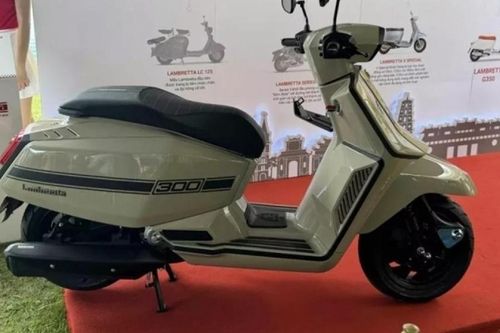 Cận cảnh xe tay ga Lambretta X300 vừa ra mắt tại Việt Nam, giá 140 triệu đồng