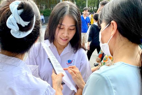 Rút ngắn thời gian cấp bằng tốt nghiệp, đẩy mạnh chuyển đổi số