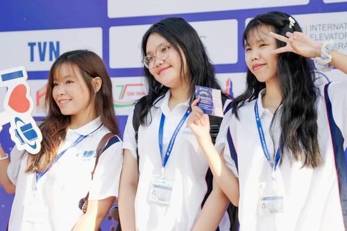 Cô gái Campuchia giỏi 3 ngoại ngữ chọn học đại học ở Việt Nam