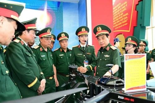 Đưa UAV thương hiệu Việt ra thế giới