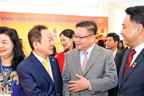 Cùng dân tộc thực thi một lời thề