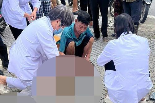 Người đàn ông tử vong bên chân cột điện ở Quảng Ninh
