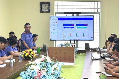 Chi bộ VKSND Khu vực 1 - Vĩnh Long tổ chức sinh hoạt chuyên đề 'học tập kỹ năng số'