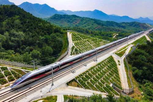 Đề xuất sớm đầu tư đường sắt tốc độ cao đoạn Vinh - Nha Trang