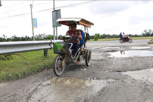 Cần Thơ: Cần sớm khắc phục đường nối tỉnh lộ 931B và Quốc lộ 61C đang xuống cấp