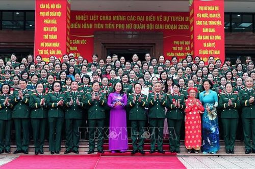 Tuyên dương điển hình tiên tiến trong phụ nữ Quân đội giai đoạn 2020 - 2025