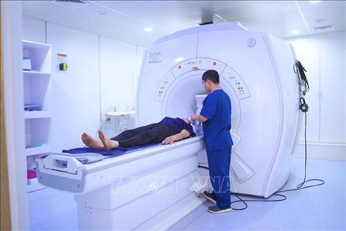 Phát triển hệ thống y tế tư nhân, giảm gánh nặng cho y tế công lập