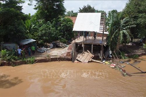 Sớm ổn định đời sống người dân khu vực sạt lở bờ sông Tiền