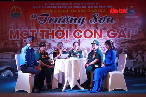 Những 'bông hồng thép' của Trường Sơn