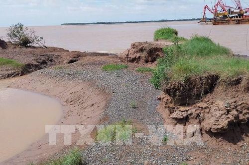 Vĩnh Long: Hình ảnh sạt lở bờ biển thuộc ấp Giồng Bàn