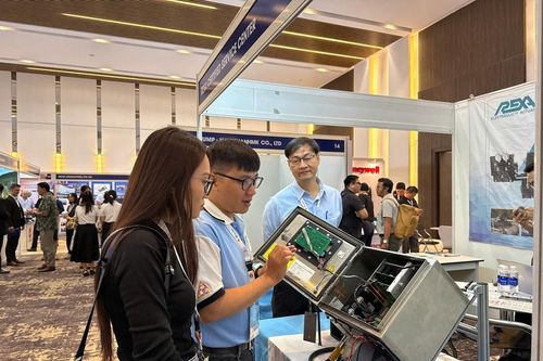 Hơn 200 doanh nghiệp tham gia triển lãm thiết bị ngành dầu khí