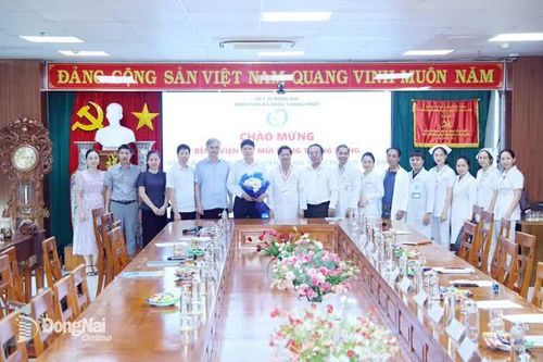 Bệnh viện Tai Mũi Họng Trung ương làm việc với các bệnh viện tại Đồng Nai