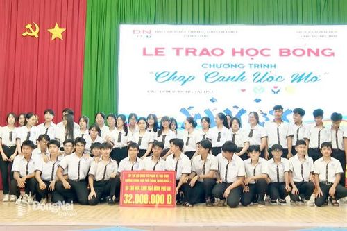 130 triệu đồng ân tình 'Chắp cánh ước mơ'