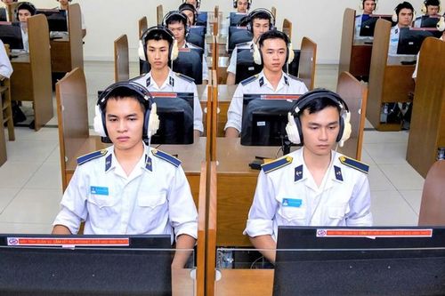 Vững vàng trên 'mặt trận số'