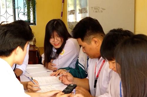 Quản lý việc sử dụng điện thoại của học sinh trong trường học