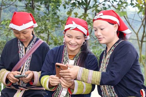Niềm vui của phụ nữ Dao ở Xéo Tả 1