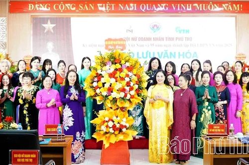 Hội Nữ doanh nhân tỉnh tổ chức Ngày hội quảng bá sản phẩm và giao lưu văn hóa 'Bài ca 8 chữ vàng'