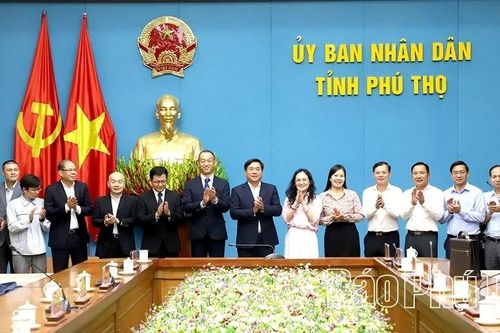 Chủ tịch UBND tỉnh Trần Duy Đông tiếp và làm việc với lãnh đạo Công ty Ô tô Toyota Việt Nam