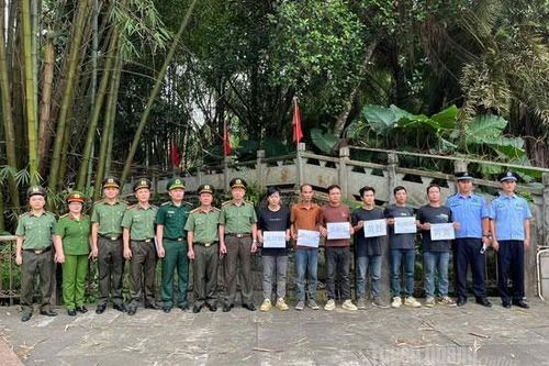 Trục xuất 6 công dân Trung Quốc nhập cảnh trái phép