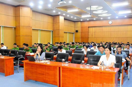 Hội nghị bồi dưỡng kiến thức pháp luật về trợ giúp pháp lý và thẩm quyền của UBND cấp xã