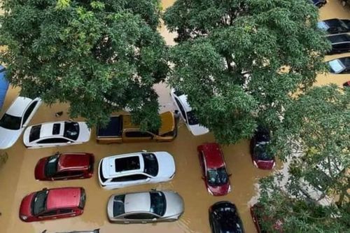 Mưa lũ tại Thái Nguyên khiến 12.600 ôtô bị ngập nước