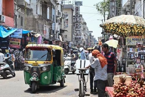 IMF nâng dự báo tăng trưởng toàn cầu năm 2025 lên 3,2%