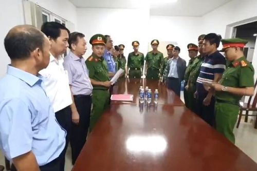 Vụ máy tán sỏi hỏng 2 năm, bệnh viện vẫn kê hoạt động: Bất ngờ đơn từ chối phụ trách của Phó giám đốc