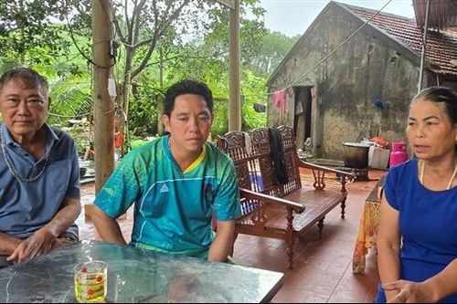 Điều tra vụ việc chém 3 người thương vong trong mưa lũ