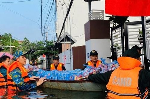 Bộ Nông nghiệp & Môi trường thừa nhận những hạn chế trong dự báo và ứng phó với mưa lũ