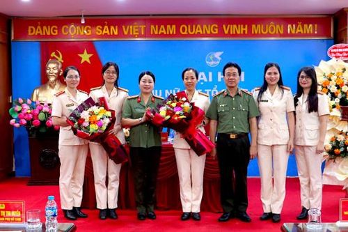 Đổi mới tư duy, phát huy trí tuệ, chuyển đổi số trong Hội Phụ nữ Cục Tổ chức cán bộ