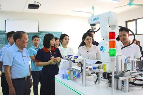 Khảo sát việc chấp hành pháp luật giáo dục tại một số trường Đại học tại Hải Phòng