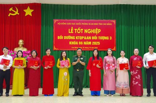 60 học viên hoàn thành lớp bồi dưỡng quốc phòng và an ninh