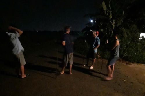 Trang trại bị trộm ghé thăm: Dân Hải Phòng mất ngủ, cầm đèn soi đêm bắt kẻ gian