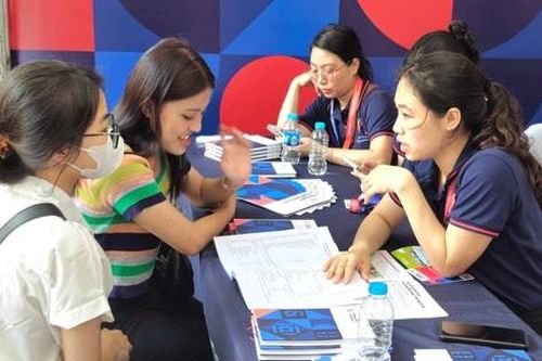 Tuyển sinh đại học 2026: Bộ GD-ĐT yêu cầu giảm phương thức, sớm công bố đề án