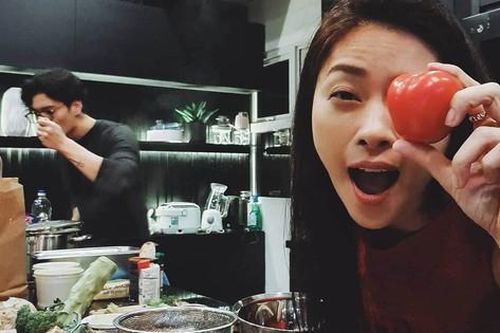 Ngô Thanh Vân đang ăn chay trường nhiều năm bỗng dưng chuyển sang 'full mặn' từ khi mang thai, lý do khác hẳn với Võ Hạ Trâm