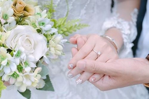 Bị thách cưới 35 triệu đồng, mẹ chồng 10 năm mỉa mai, cạnh khóe con dâu