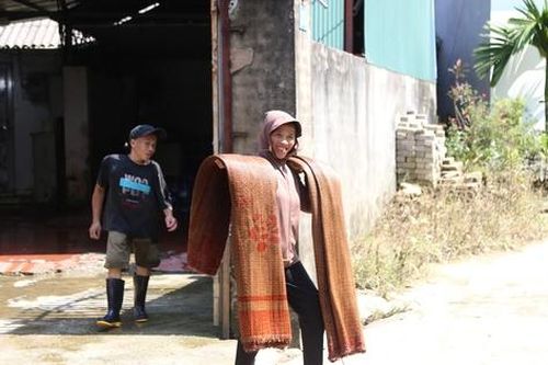 Người dân Trung Giã sau trận lụt lịch sử